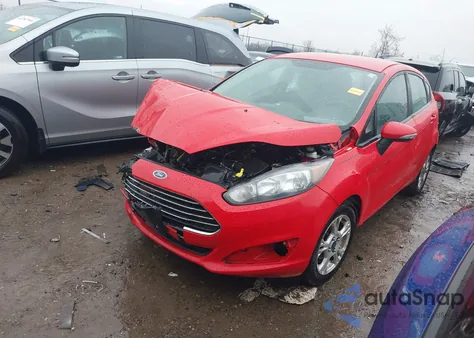 2014 Ford Fiesta Se z USA, uszkodzony, nr VIN 3FADP4EJ7EM121480